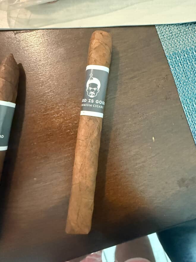 1 Hood is Good Cigar